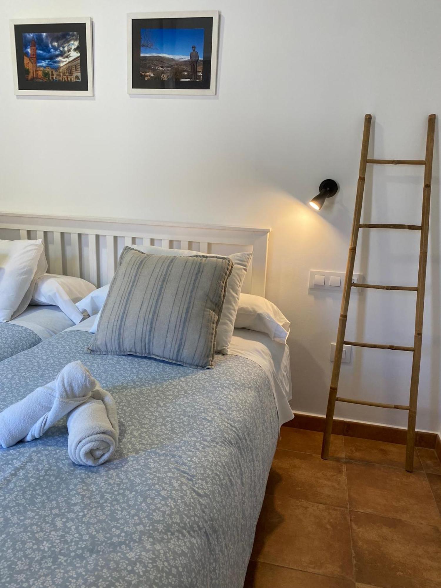 Apartamentos Rurales, La Casa De Baltasar Фондон Экстерьер фото